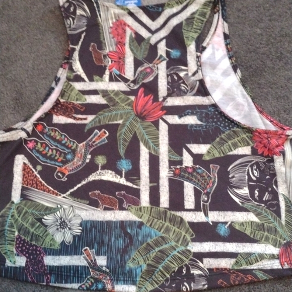 ADIDAS Tribal Pattern 3 STRIPE STREET WEAR Crop TANK!!!.. - Picture 3 of 4
